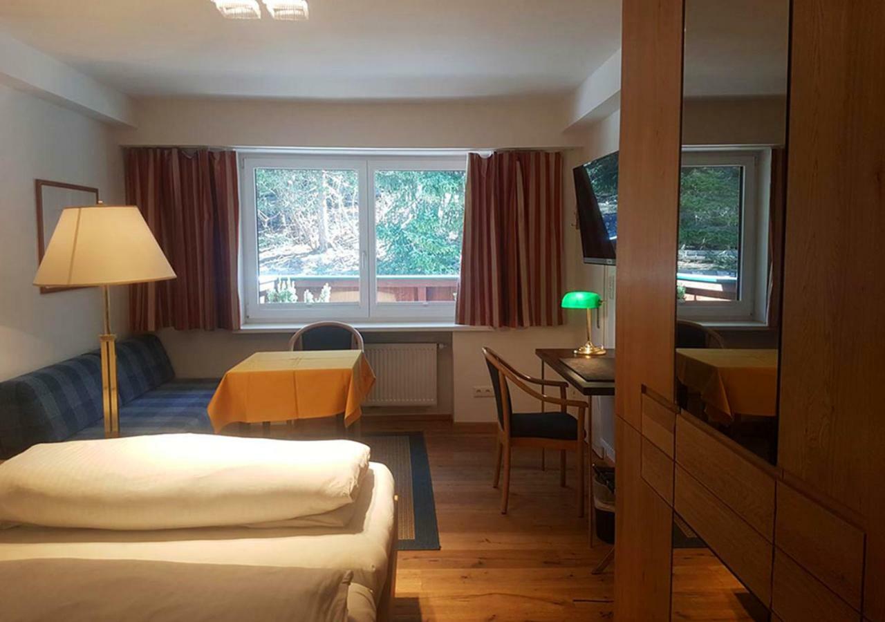 Comfort Rooms Bruckner Bad Gastein Rom bilde